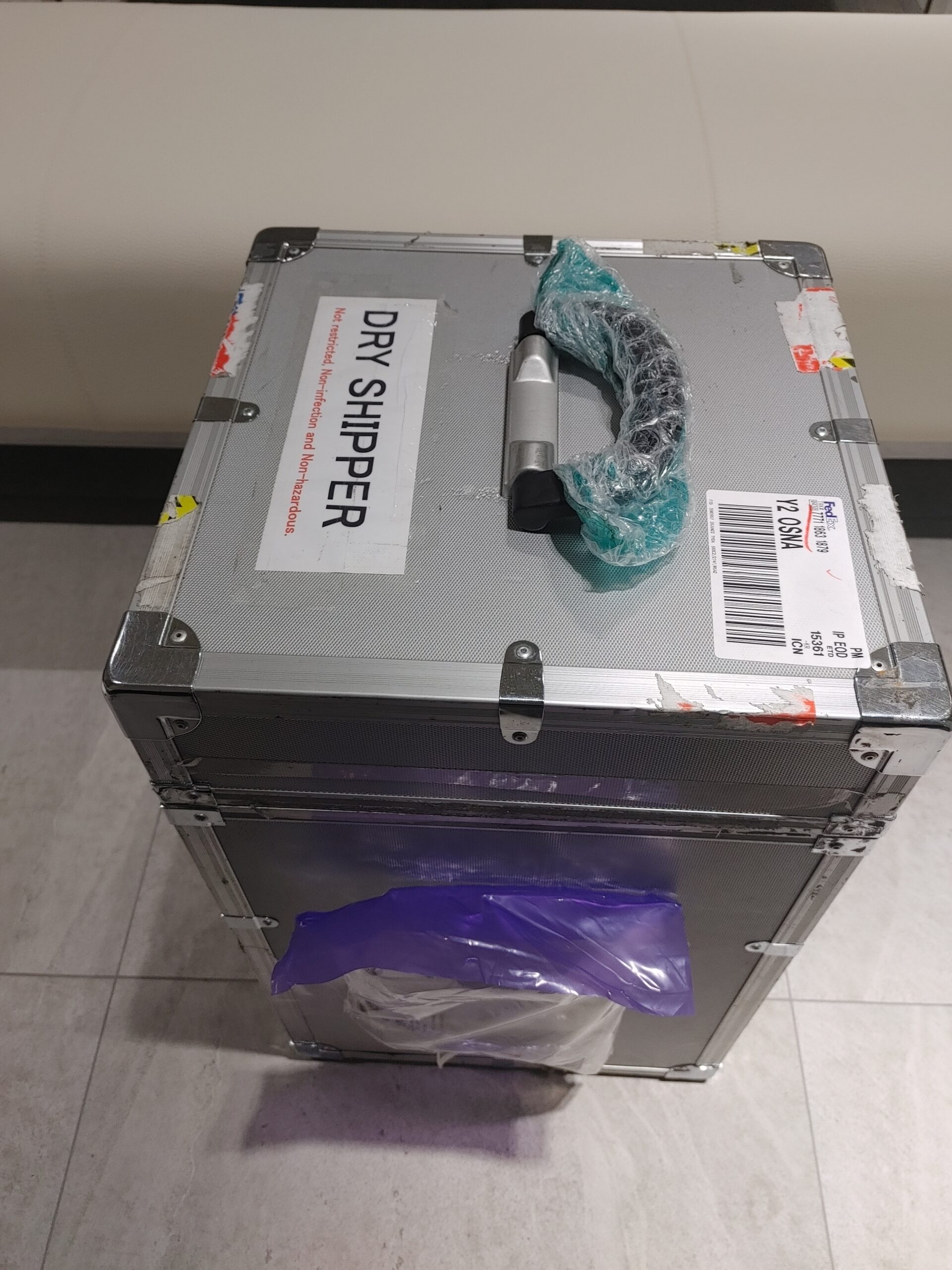 냉동 배아 및 수정란의 해외 운송과 극저온 보관을 설명하는 글로벌코리아IVF 안내 이미지